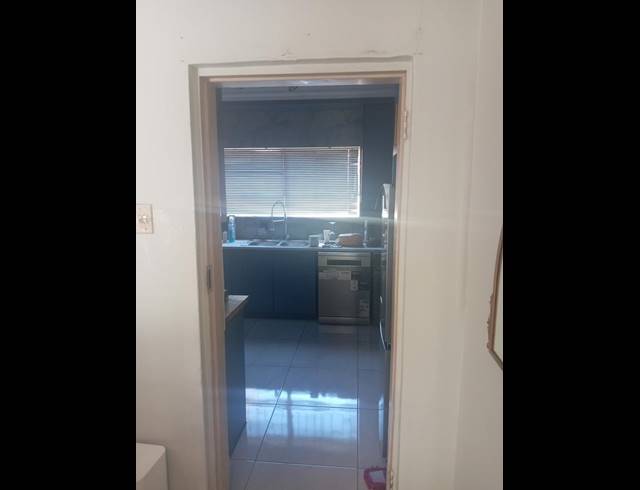 3 BEDROOM HOUSE FOR SALE IN VANDERBIJLPARK SE 4